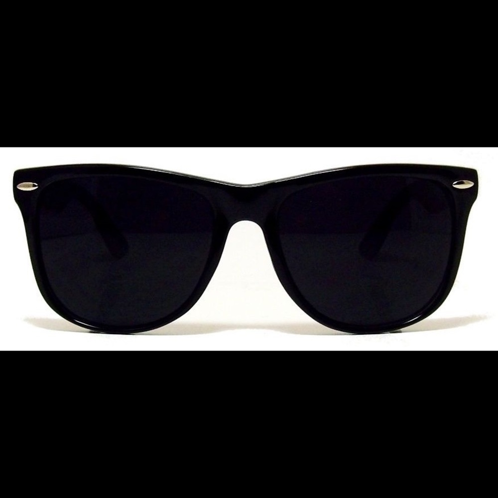 SOLD -NWT Dark Black Lens Sunglasses CALISTYLE
